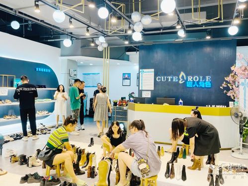 漢口北秋冬鞋業(yè)訂貨季火爆開(kāi)啟 戶外機(jī)能鞋成新風(fēng)尚